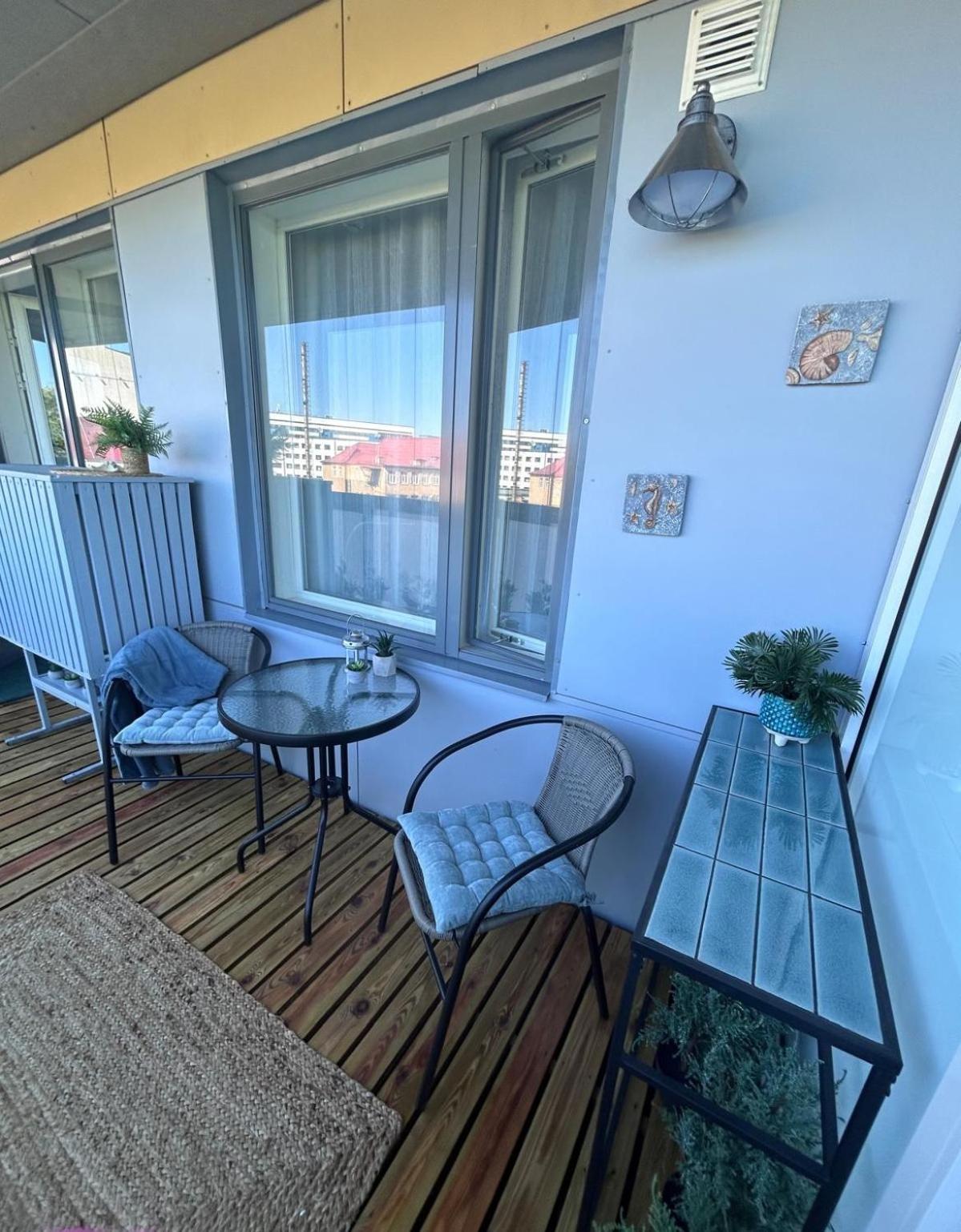 Stella'S Apartment - City Center - Free Secure Parking - Big Sun Terrace - Air Conditioning - Wifi - Tram To The Tallinn Bus Station And Old Town Ngoại thất bức ảnh
