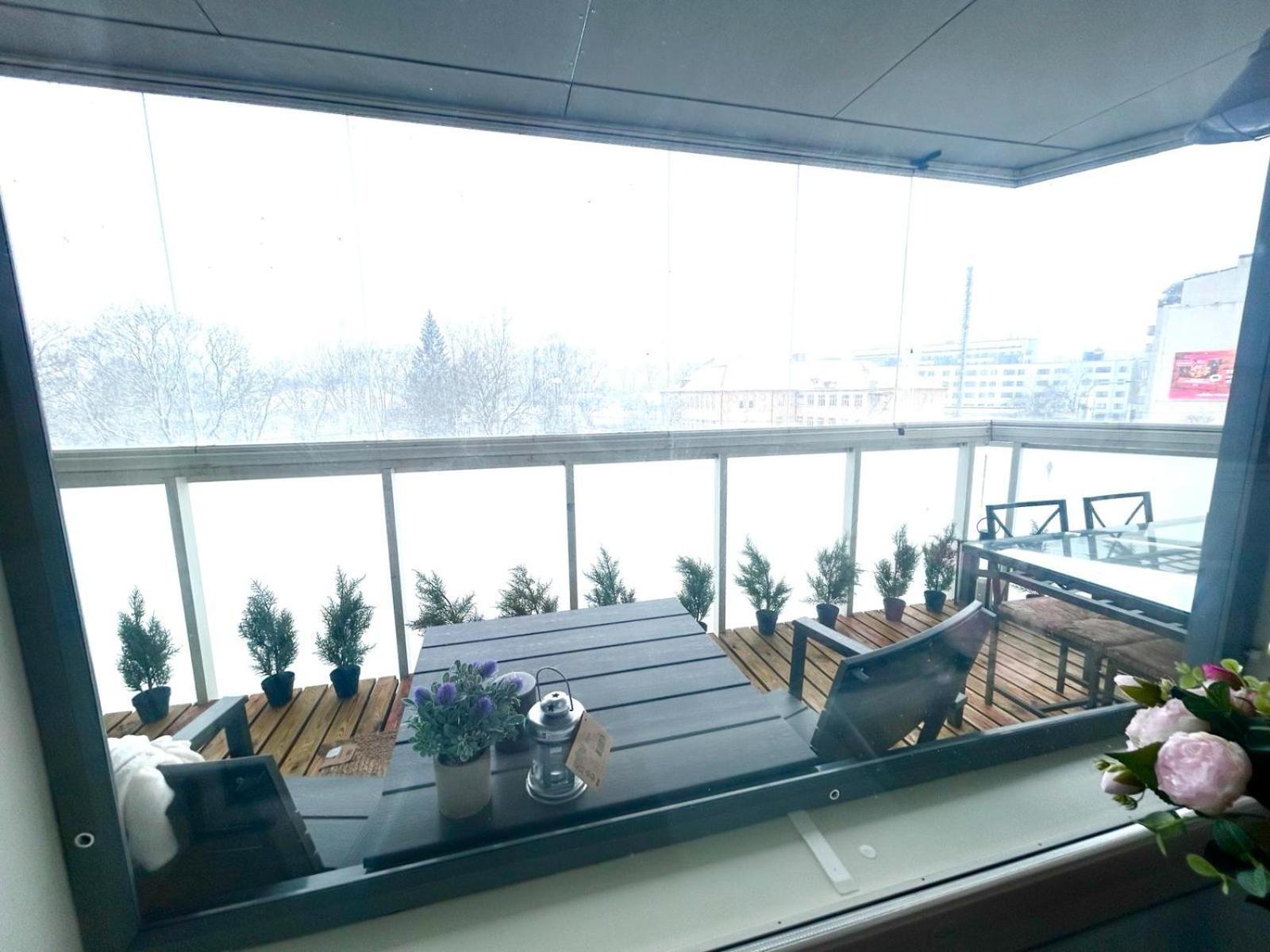 Stella'S Apartment - City Center - Free Secure Parking - Big Sun Terrace - Air Conditioning - Wifi - Tram To The Tallinn Bus Station And Old Town Ngoại thất bức ảnh