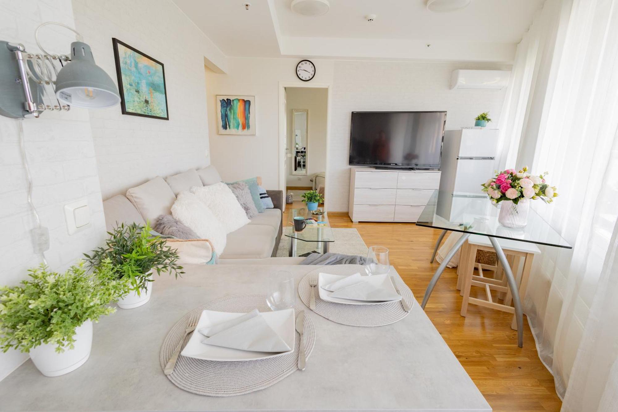 Stella'S Apartment - City Center - Free Secure Parking - Big Sun Terrace - Air Conditioning - Wifi - Tram To The Tallinn Bus Station And Old Town Ngoại thất bức ảnh