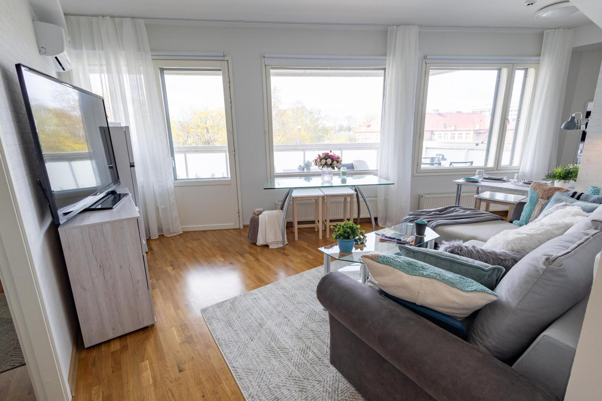 Stella'S Apartment - City Center - Free Secure Parking - Big Sun Terrace - Air Conditioning - Wifi - Tram To The Tallinn Bus Station And Old Town Ngoại thất bức ảnh